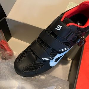 NEW Peloton Cycling Shoes with Box Size 45
